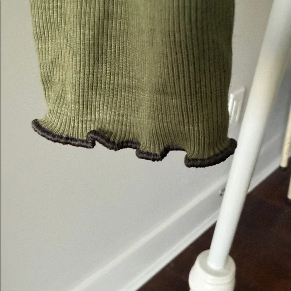 Urban Outfitters Olive Green Long Sleeve Scoop Neck M - Picture 3 of 7